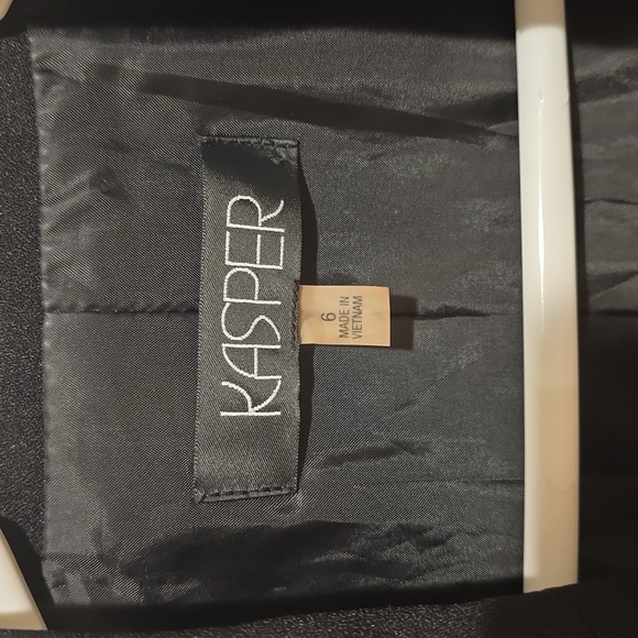Kasper Two-Piece Suit - Picture 4 of 14